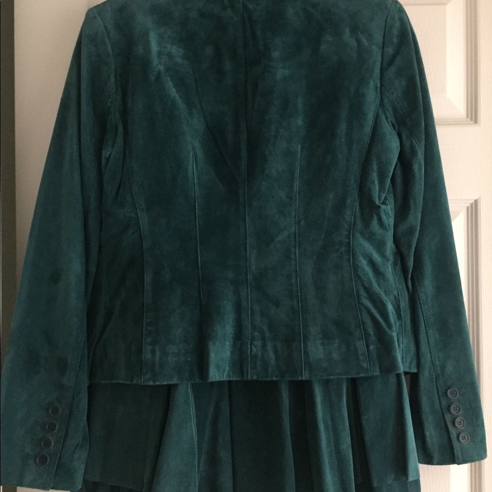Context suede Jacket and Skirt - Picture 2 of 7